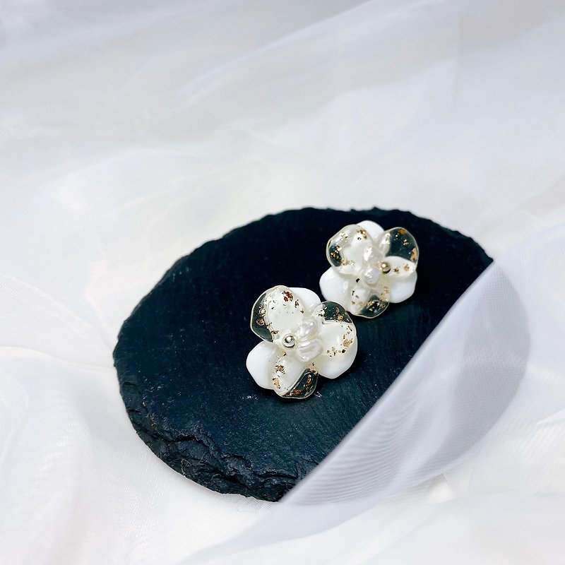 Warm Snow Handmade Earrings - Earrings & Clip-ons - Resin 