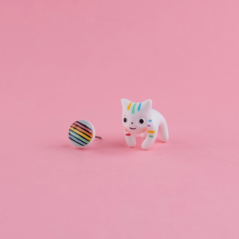 Rainbow Cat - Polymer Clay Earrings, Handmade&Handpaited - 耳環/耳夾 - 黏土 白色