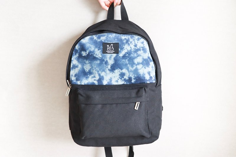 Backpack - Rendering Blue - กระเป๋าเป้สะพายหลัง - ผ้าฝ้าย/ผ้าลินิน สีน้ำเงิน