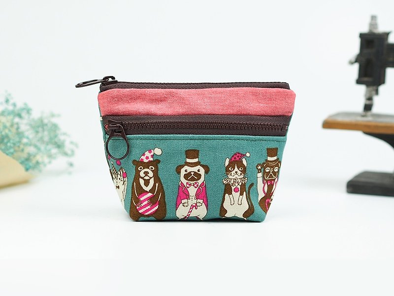 Small Ukrainian hand-made cloth bag pocket purse double zipper small storage bag bear Starling Bulldog cat dog squirrel rabbit [animal tick] [BG-17] - กระเป๋าใส่เหรียญ - ผ้าฝ้าย/ผ้าลินิน สีเขียว