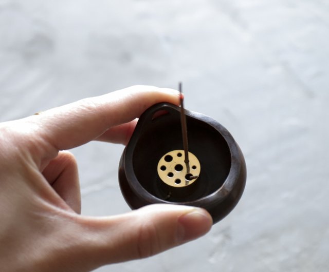 真鍮青茶染め三本足両耳香炉、香立て、香皿、線香立て - ショップ 真鍮