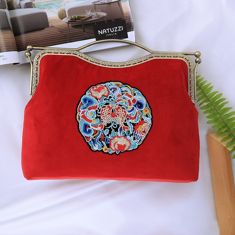 Embroidery handbag wedding bag messenger bag retro female bag - Messenger Bags & Sling Bags - Cotton & Hemp Red