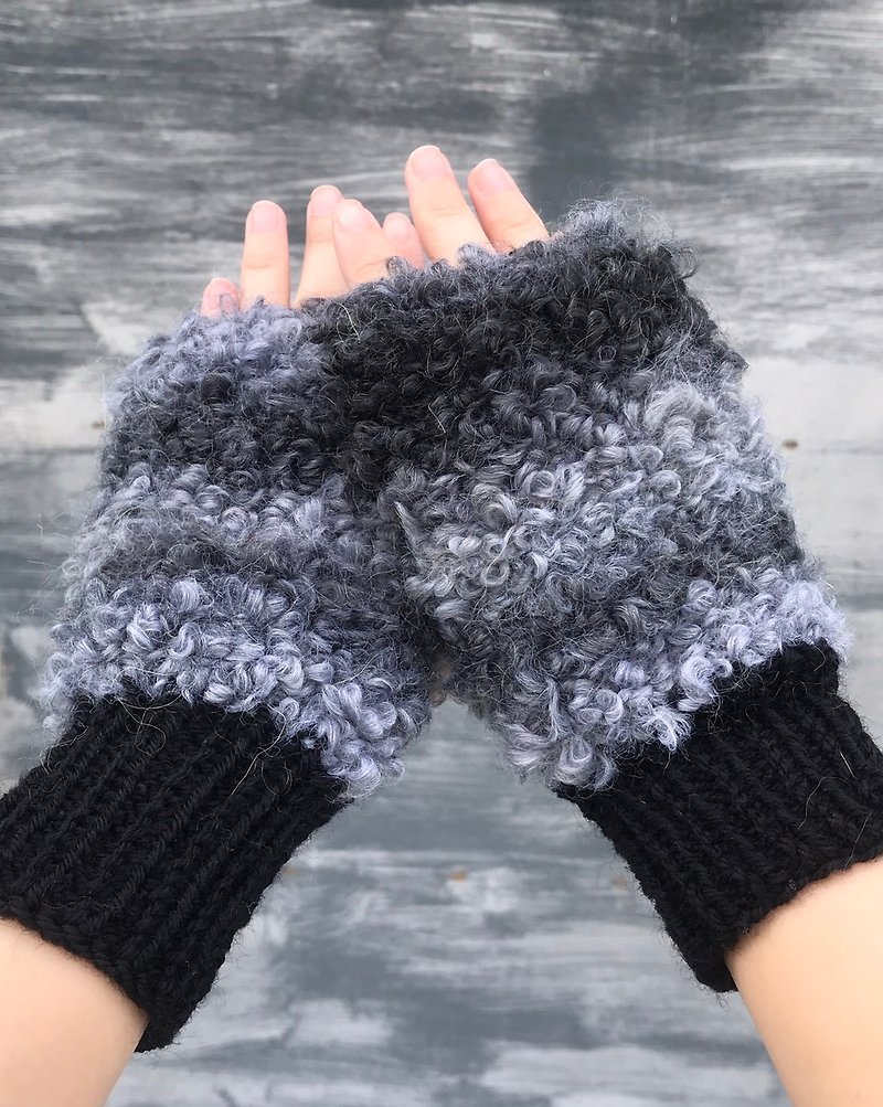 Black and Grey | Knitted Gloves