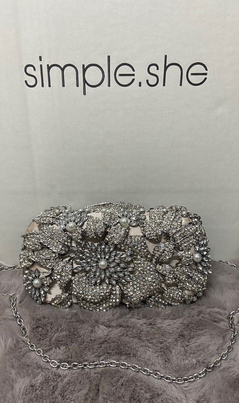 simple.she traditional wedding evening diamante clutch - กระเป๋าถือ - โลหะ สีเงิน