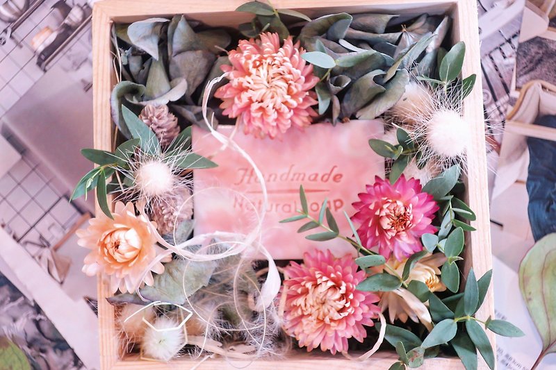 ▫One Flower▫ Dry flower * Handmade soap Eucaly Garden Dry flower ceremony - ตกแต่งต้นไม้ - พืช/ดอกไม้ 