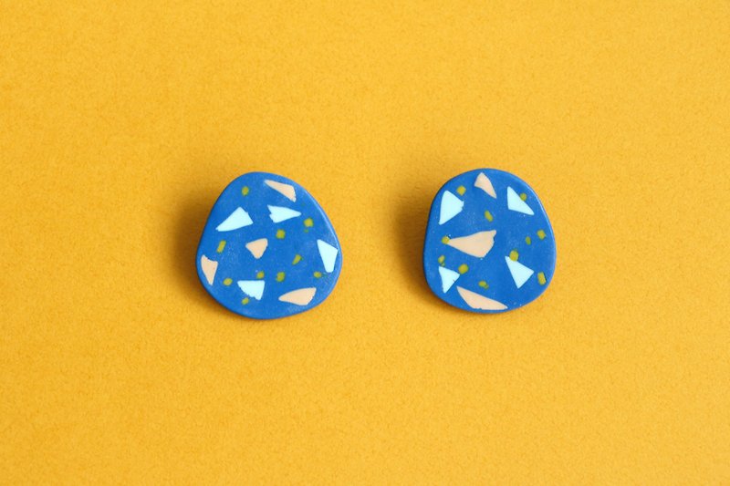 Hsin Hsiu Yao Geometric Earrings - Blue Small Triangle Geometry - ต่างหู - เงินแท้ สีน้ำเงิน