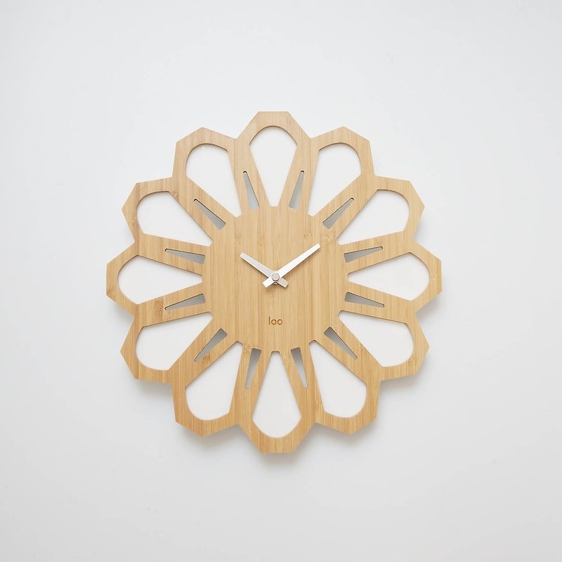 LOO Bamboo Wood 70s Retro Floral Wall Clock White - นาฬิกา - ไม้ไผ่ ขาว