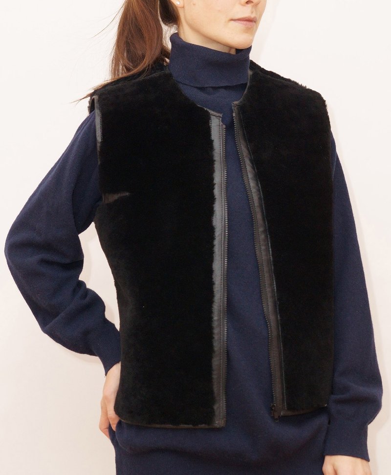 Genuine sheepskin fur Vest/ Sleeveless with real black leather/womens clothes - เสื้อกั๊กผู้หญิง - หนังแท้ สีดำ