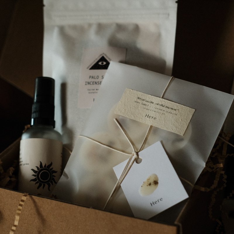 [Into the Forest] Mine and Light Annual Gift Set - Fragrances - Other Materials 