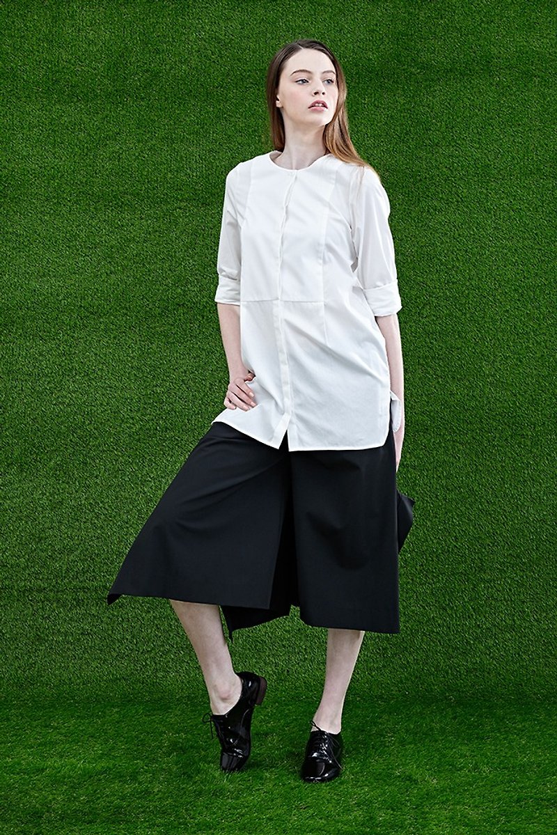 White long sleeve style round neck shirt - เสื้อเชิ้ตผู้หญิง - ผ้าฝ้าย/ผ้าลินิน ขาว