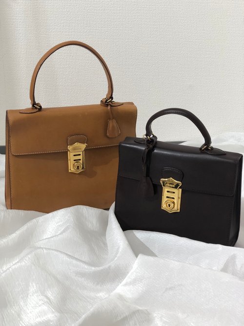 Japan direct delivery name plate used package] GUCCI Gucci logo embossed  leather drawstring shoulder bag black vintage Vintage Old Gucci 3kemyv -  Shop solo-vintage Messenger Bags & Sling Bags - Pinkoi