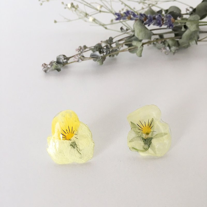 Yellow color of Viola Stud pierces - Earrings & Clip-ons - Other Materials Yellow