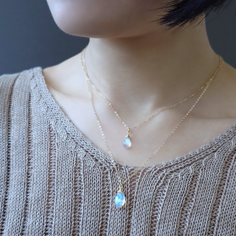 Fine Quality Moonstone Smooth Flat Teardrop Briolette Dainty 14Kgf Necklace - สร้อยคอ - เครื่องประดับพลอย ขาว