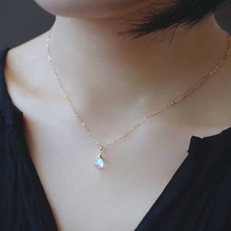 新款優質小巧 月光石 光面梨形 扁長水滴形 14Kgf 包金項鍊 - 項鍊 - 半寶石 白色