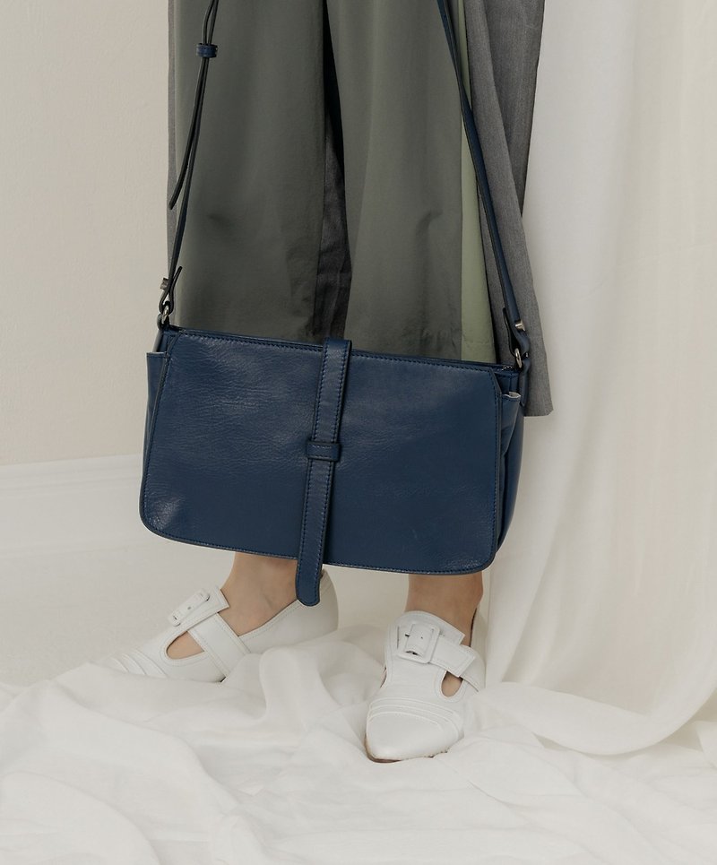 supportingrole genuine leather simple elegant line design shoulder backpack blue - กระเป๋าแมสเซนเจอร์ - หนังแท้ 