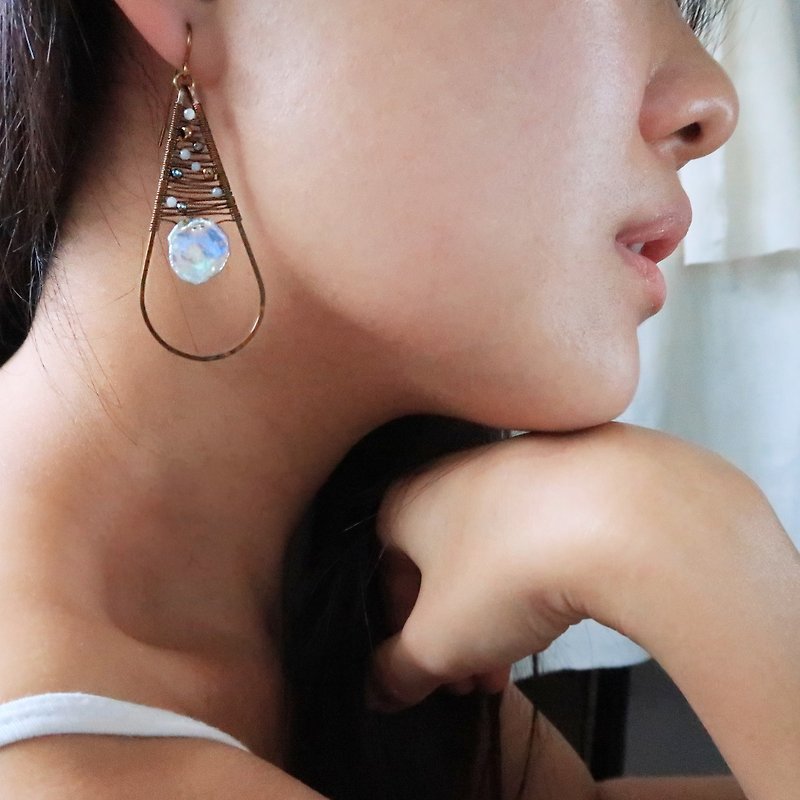 淡水珍珠人魚耳環 - 手工銅作天然石耳環 - 耳環/耳夾 - 銅/黃銅 白色