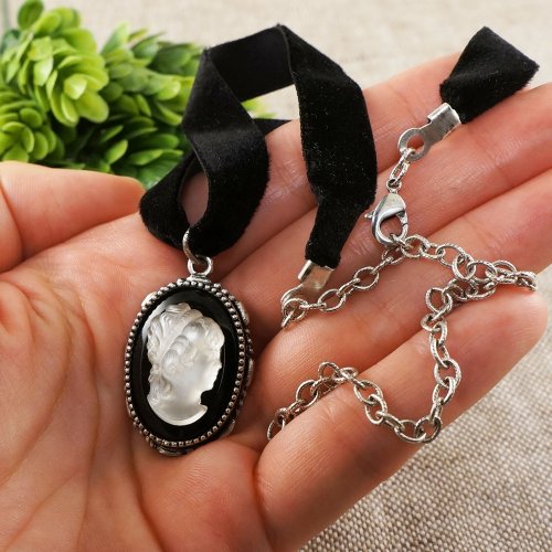 ホワイトブラックレディガールヴィンテージグラスカメオシルバー