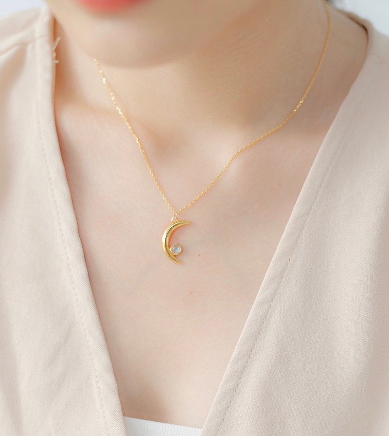 Moonstone 925 Sterling Silver Gold-plated Crescent Moon Necklace - Necklaces - Gemstone Silver