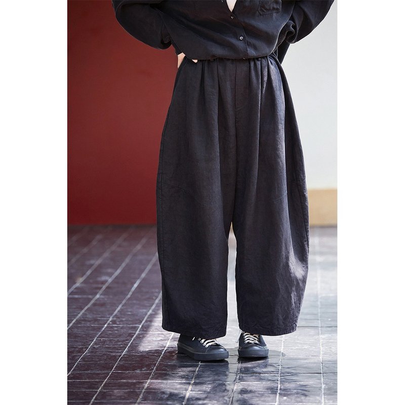 寂靜黑亞麻溫和儒雅彎刀褲 - 女長褲 - 棉．麻 