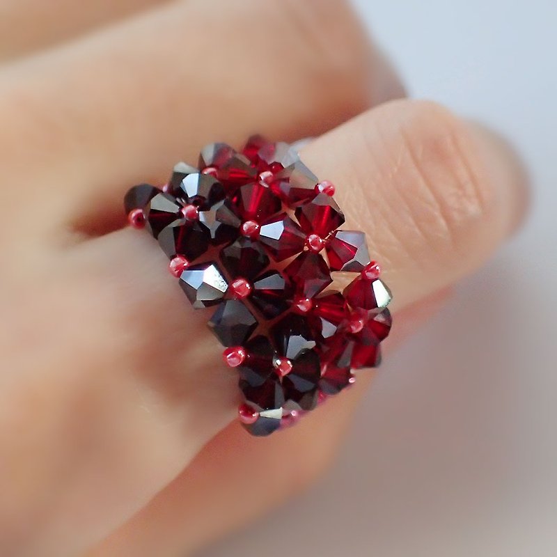 bead ring with SWAROVSKI ELEMENTS - General Rings - Glass Red