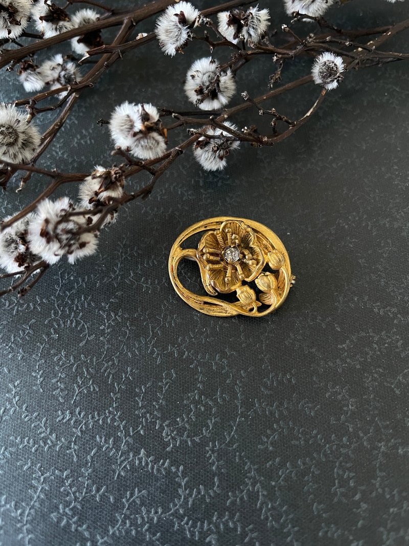 老又好古董珠寶 金色蕾絲花形萊茵石維多利亞別針胸針 B873 - 胸針 - 其他金屬 金色