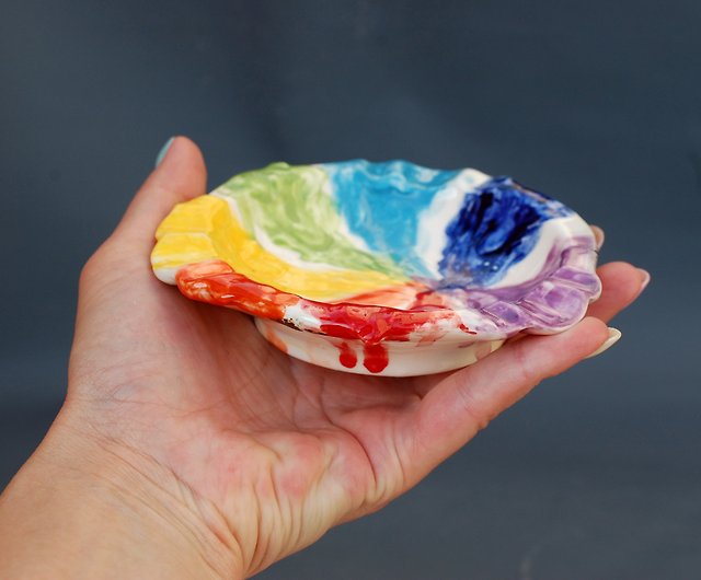 セラミック灰皿アーティストのパレット虹の置物小さな装飾的な花瓶 - ショップ PorcelainShoppe 花瓶・植木鉢 - Pinkoi
