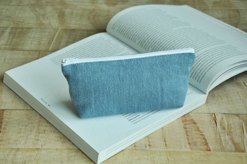 ENDURE/washed light blue denim fabric/pen case