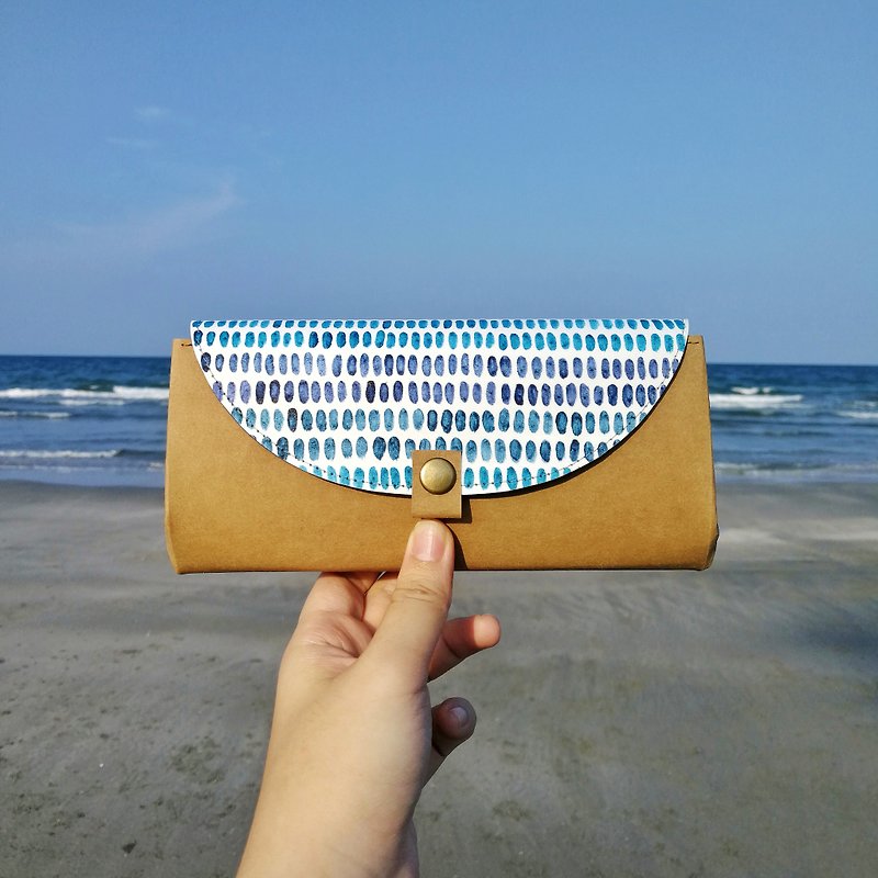 [海の色]青い水の手描きのクラフト紙のオルガンウォレット - 財布 - 紙 ブルー