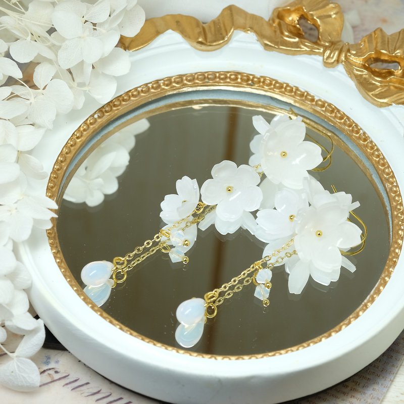 sakura earring -white-【Blooming only to you】