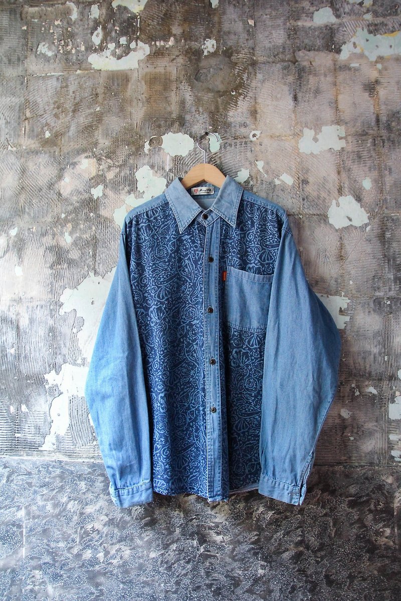 袅袅 department store-Vintage stitching pattern denim shirt retro - Women's Shirts - Cotton & Hemp 