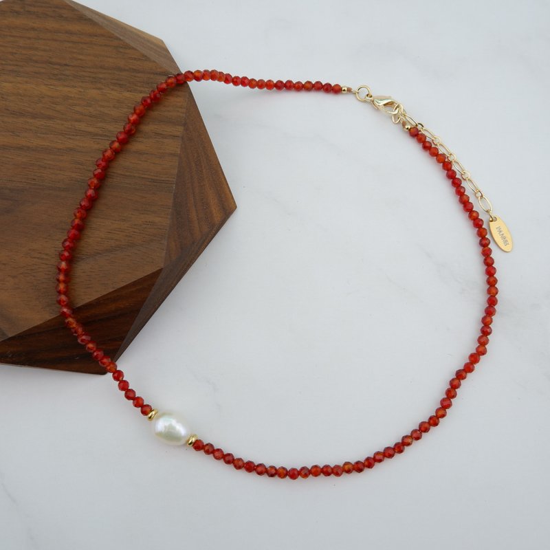 Freshwater Pearl and Carnelian stone short necklace - Necklaces - Stone Red