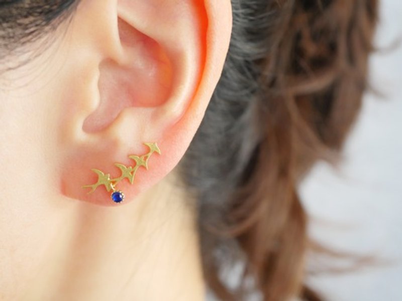 Swallow Earrings/ Clip-On Silver 925 Ear Climber - ต่างหู - โลหะ 