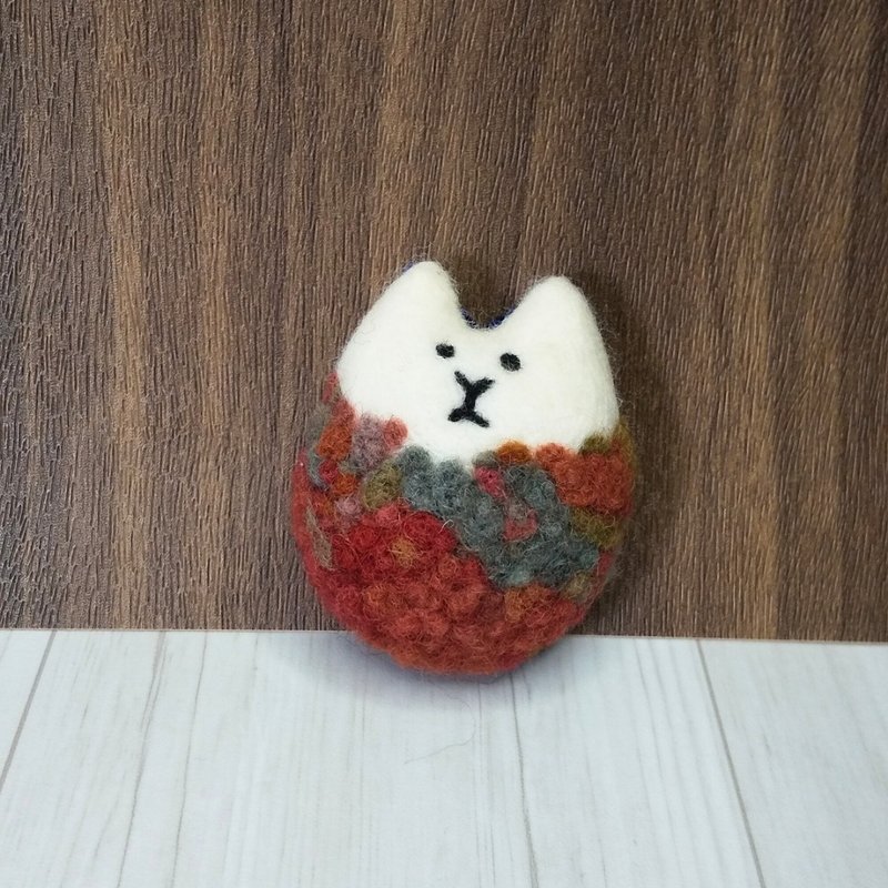 Plump Cat Egg Brooch (Fashionable Madame) - Brooches - Wool 