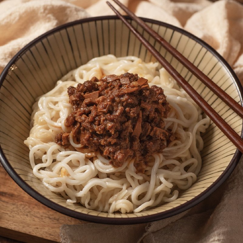 [Liangpin Rice Starter] Beijing Zhajiang Noodles (140g/portion) (shipping after the new year) - Noodles - Other Materials Khaki