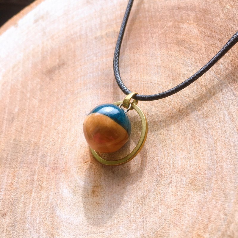 [Mother's Day Special Aromatherapy Necklace] Perfume Essential Oil Necklace - Dark Green and Camel | Handmade Pottery - Necklaces - Porcelain Green