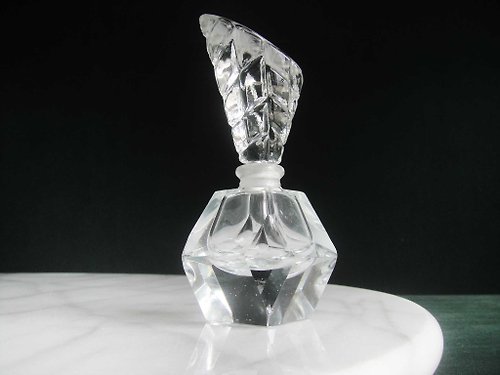 Old Time OLD-TIME】Early Used Glass Crystal Perfume Bottle - Shop OLD-TIME  Vintage & Classic & Deco Items for Display - Pinkoi