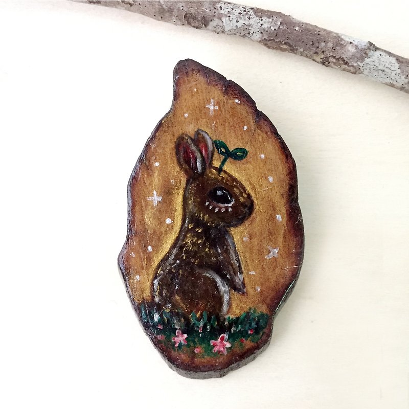Hand painted Rabbit Ironwood Badge - เข็มกลัด - ไม้ สีนำ้ตาล