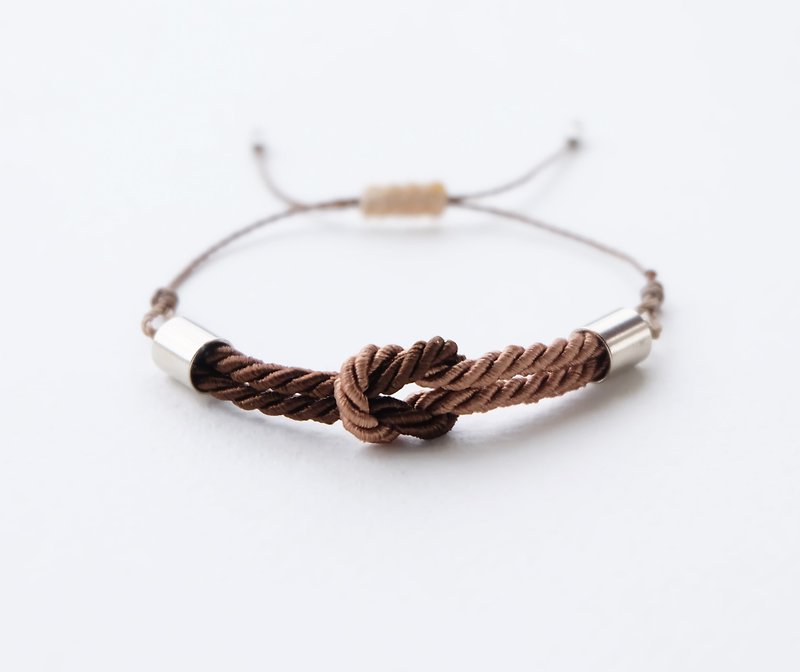 Tiny tie the knot rope bracelet in Cinnamon brown / Chocolate - สร้อยข้อมือ - เส้นใยสังเคราะห์ สีนำ้ตาล
