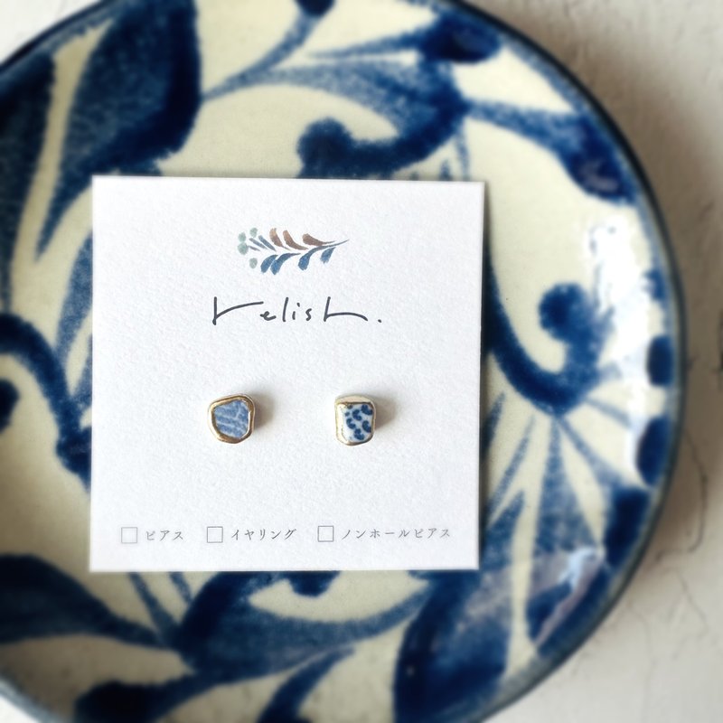 [Resale] Light blue, blue, gold, sea pottery, Clip-On, non-pierced earrings, navy, navy blue, light blue, gold, white, small - Earrings & Clip-ons - Pottery Blue