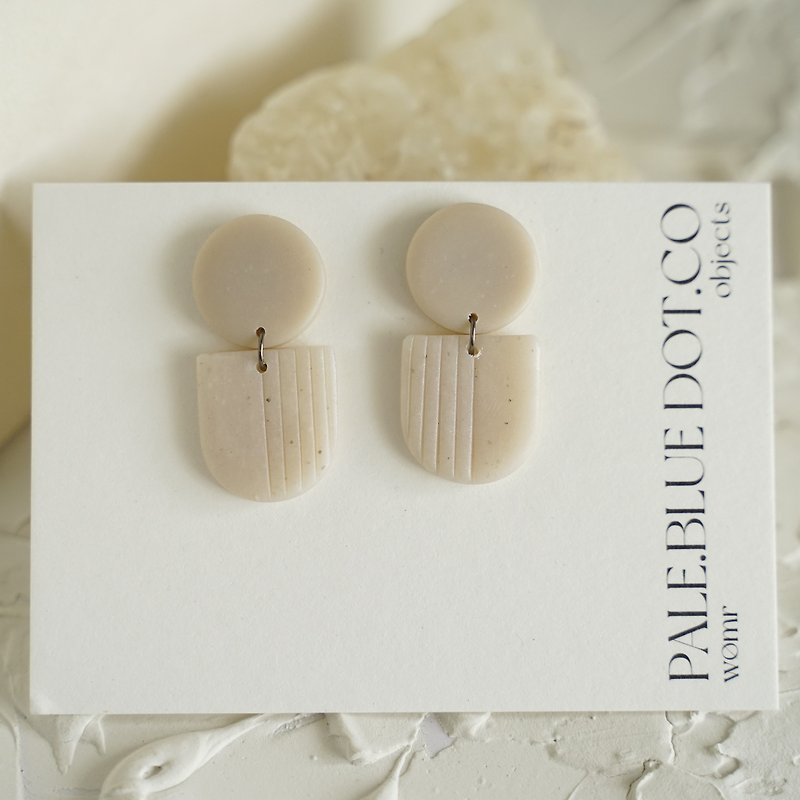 Linen Dabih earrings - Earrings & Clip-ons - Resin White