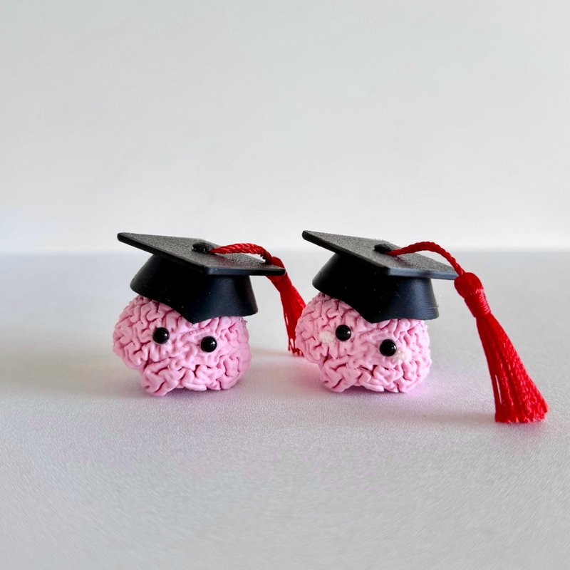 The lilBrain 畢業腦袋按鍵小擺設/鎖匙扣  / 療癒 | 減壓 | 3D - 鎖匙扣/鎖匙包 - 塑膠 粉紅色