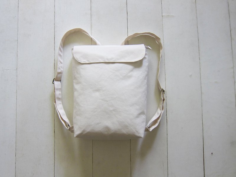 A4雙肩帆布後背包(拉鍊開口+磁扣袋蓋+外側拉鍊袋)-米白+炭灰 - 背囊/背包 - 棉．麻 白色