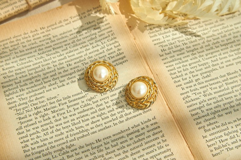 [The United States brings back European and American brand jewelry] New autumn retro LES BERNARD bead clip style - Earrings & Clip-ons - Other Metals 