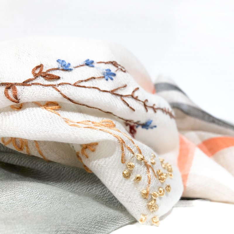 Hand embroidery super fine 300s pure cashmere scarf - flowers collector. - Knit Scarves & Wraps - Wool Gray