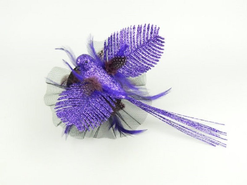 SALE! Fascinator Headpiece Cocktail Hat with Large Bird in Purple Feathers and Glitter with Tulle Veil, Statement Hair Accessory, Hen Night Party - เครื่องประดับผม - วัสดุอื่นๆ สีม่วง