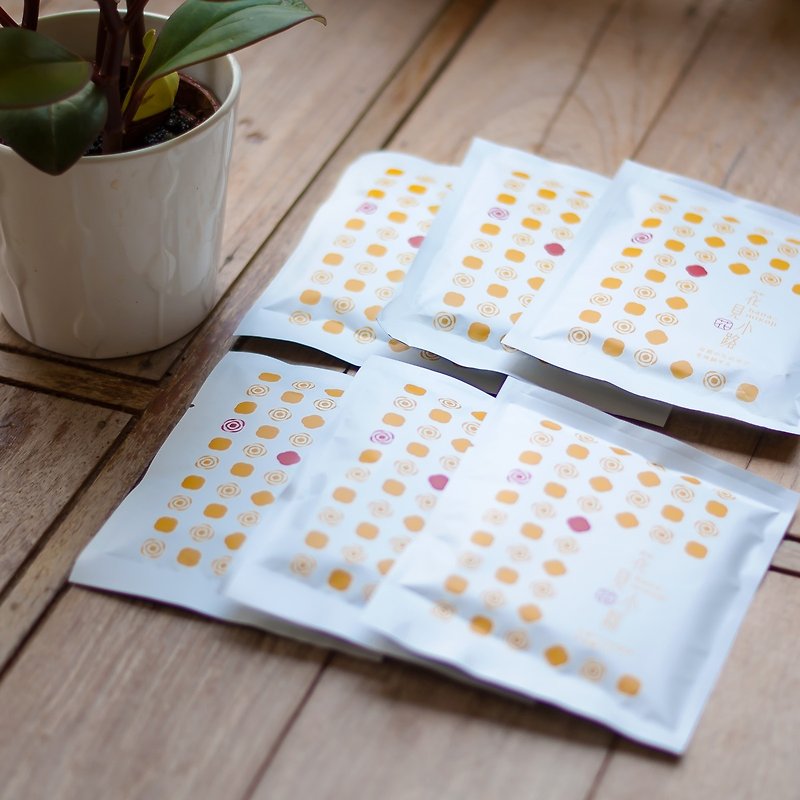 [hanamikoji ] sanitary pad for traveler ， Regular Pads with Flexi-Wings. 15pieces - อื่นๆ - วัสดุอื่นๆ 