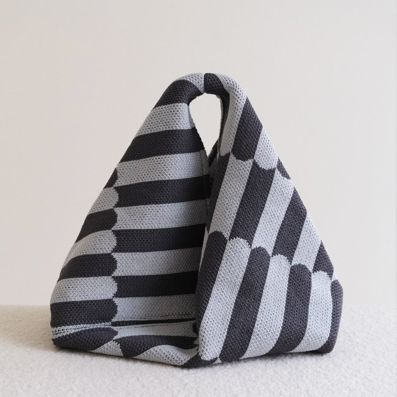針織三角包 _幾何_灰_環保回收紗線製作 - 手提包/手提袋 - 聚酯纖維 灰色