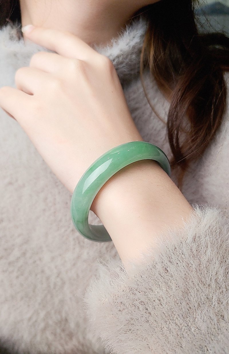 Green Secret Realm | Natural A Jadeite Bracelet | Hand circumference 17.5 - Bracelets - Jade Green