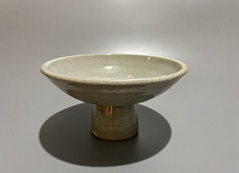 A wide, tall, bowl. - 花瓶/花器 - 陶 