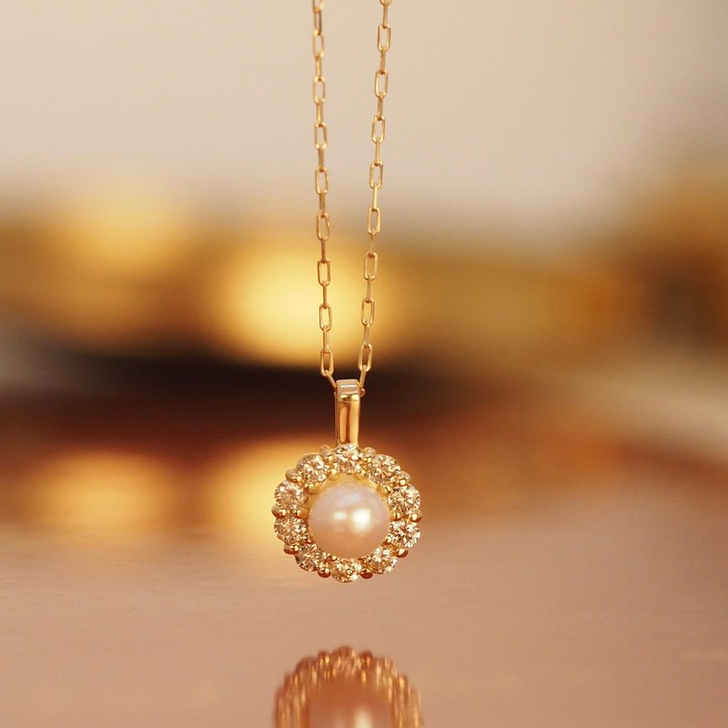 18K Gold Triple Akoya Pearl Necklace - สร้อยคอ - ไข่มุก 